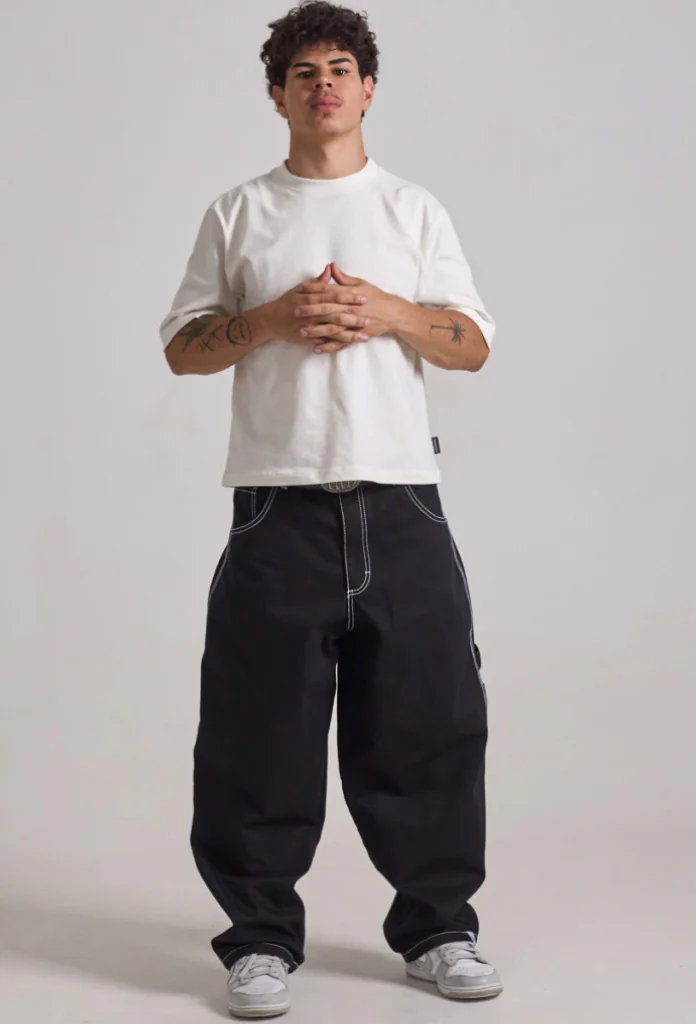 CALÇA SARJA PRETA 2